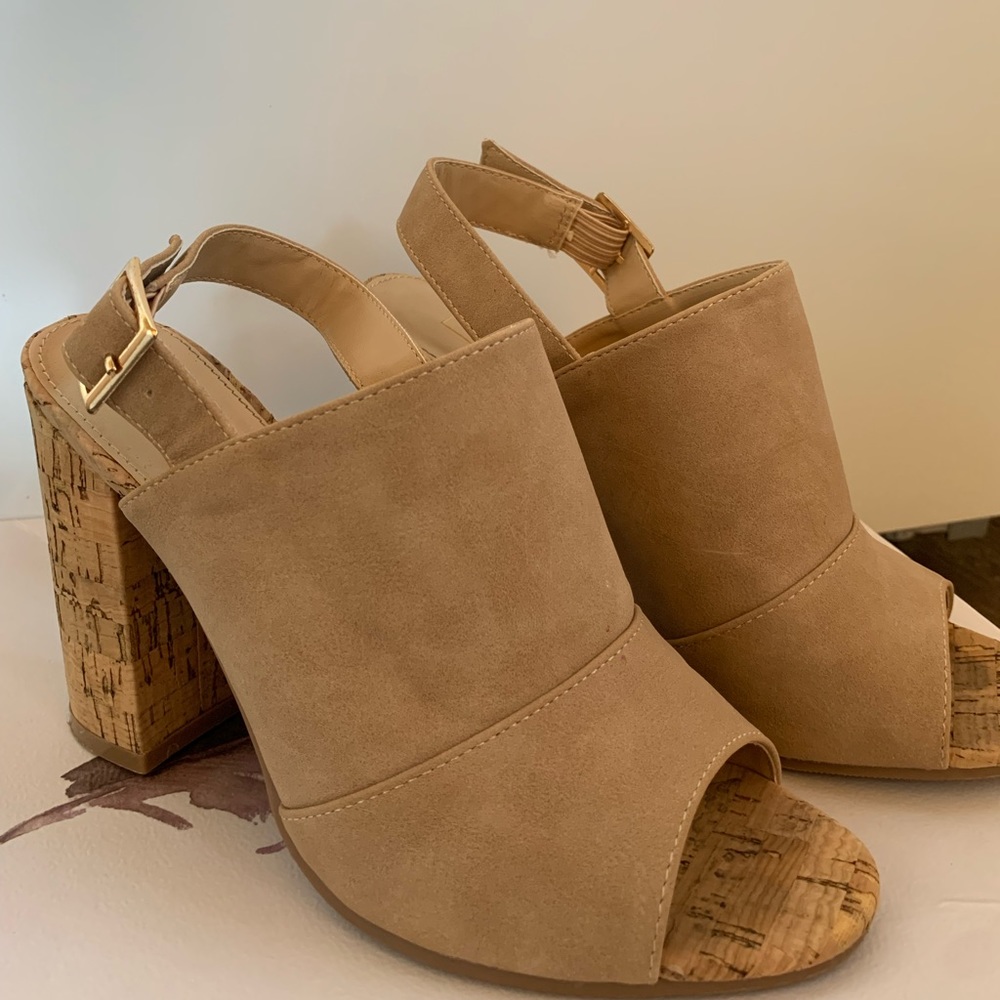 Nude Heels, Size 6, Yoki, Suede, Open-toe high heels with straps and cork heels
